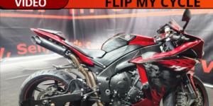 Read more about the article Unleashing the Beast: A Tribute to the 2011 Yamaha YZF-R1