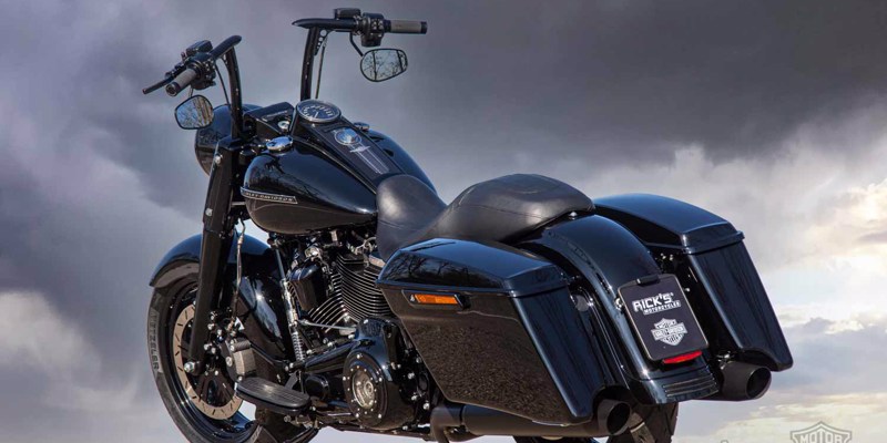Read more about the article The 2015 Harley Davidson Road King at Flip My Cycle