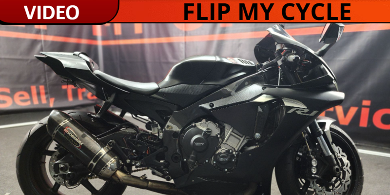 You are currently viewing the 2016 Yamaha YZF-R1!