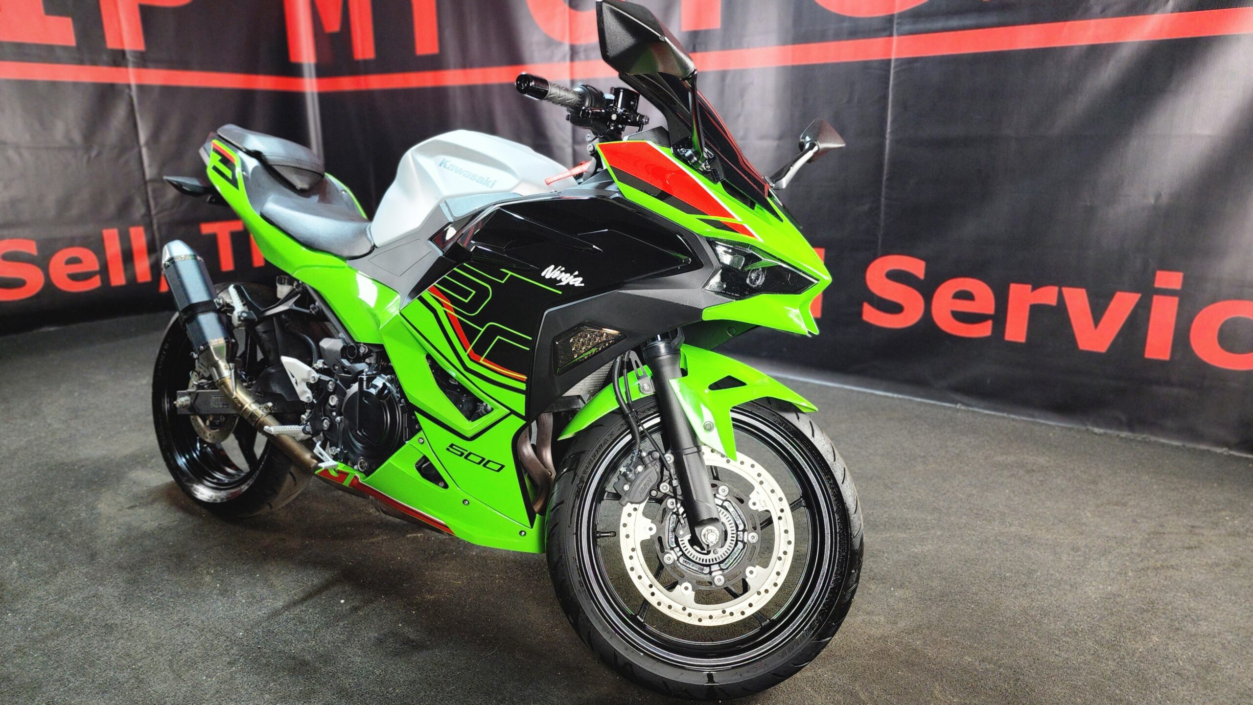 Read more about the article 2024 Kawasaki Ninja EX500 for Sale – Flip My Cycle Fayetteville NC